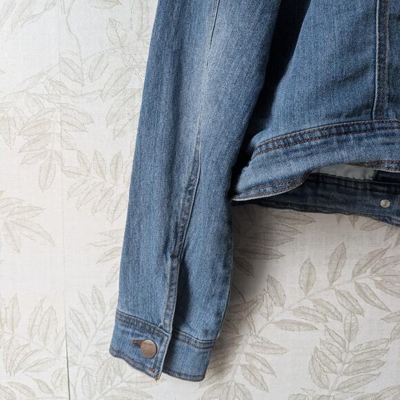 JOUJOU Light Wash Cropped Denim Trucker Jacket Size M - Picture 4 of 7